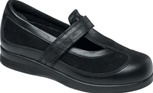 Women's Casual Therapeutic Diabetic Shoe by Drew - Desiree